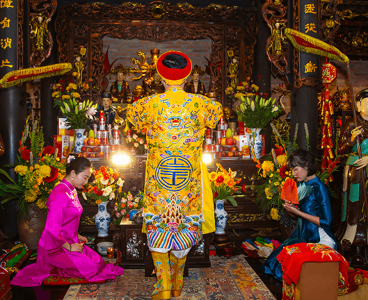 Bắc Phương Tiên Sắc Hậu Chí Trời Nam